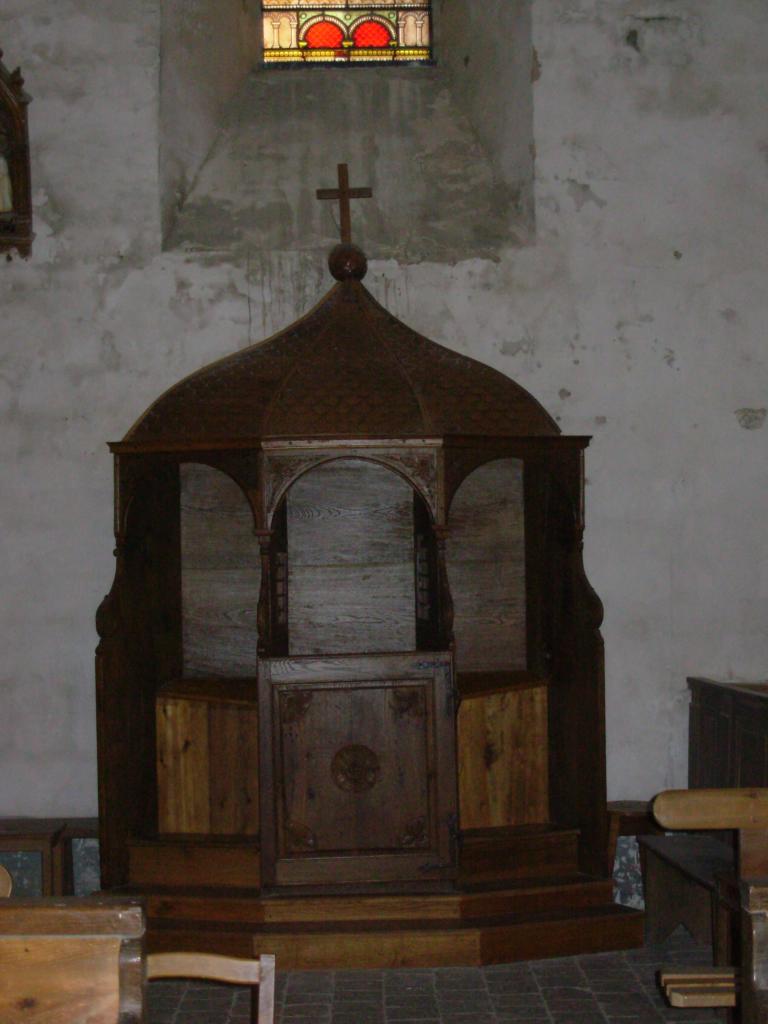 Confessionnal ( bras sud du transept )