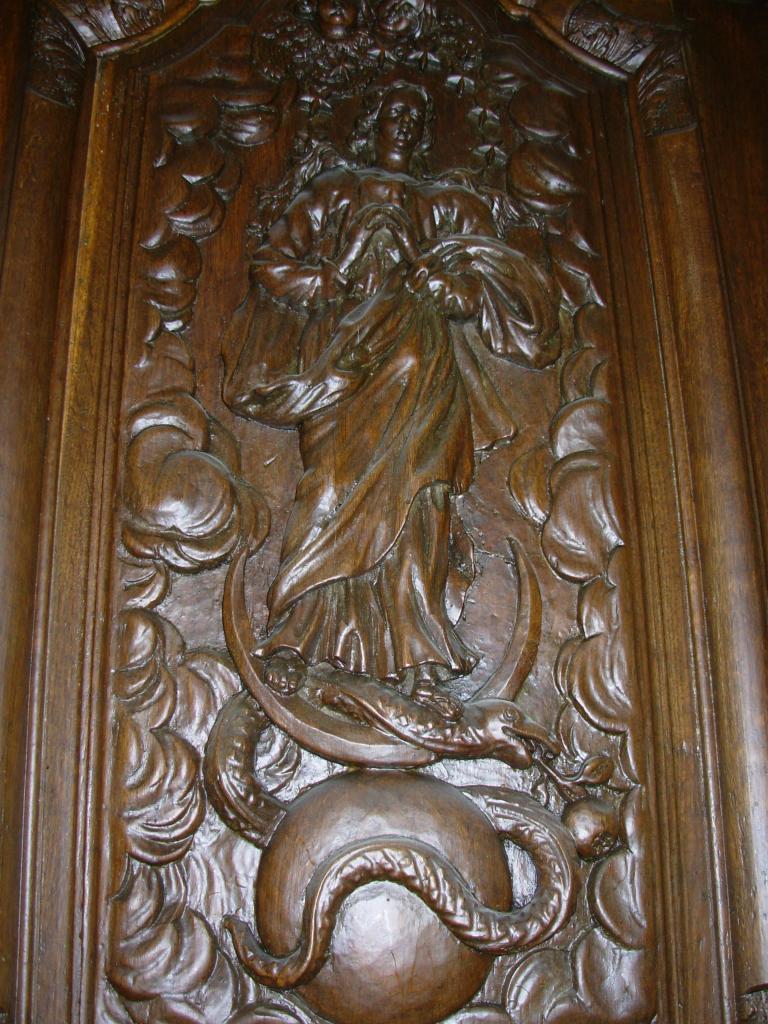 Chaire ( détail ) dorsal avec Vierge immaculée
