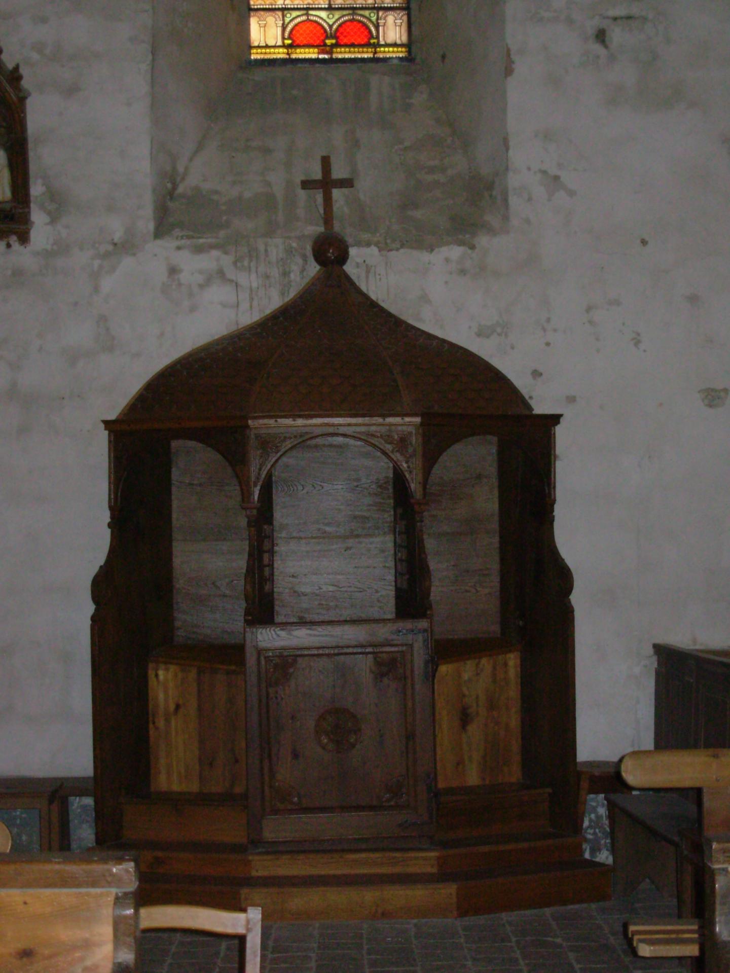 Confessionnal transept Sud